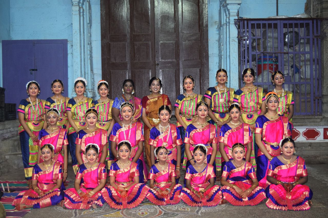 Young student in Bharatanatyam class Chennai